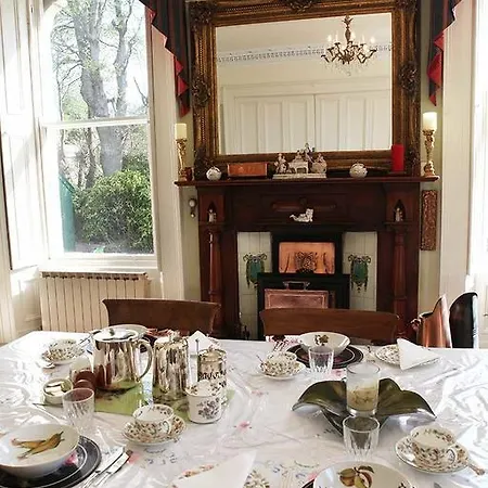Oakhurst House 5*