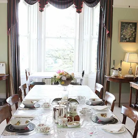 Oakhurst House And Self Catering Cobh