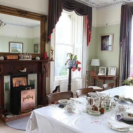Oakhurst House Cobh