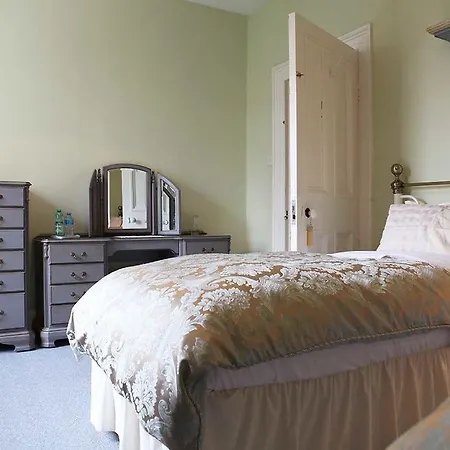 Oakhurst House 5* Ков