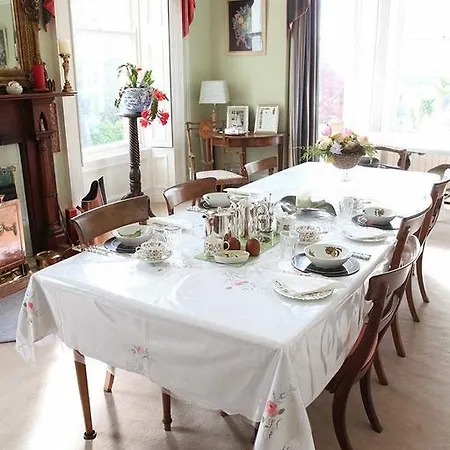 Oakhurst House Bed and breakfast 5*